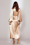 Robe formelle champagne à manches longues en satin à col en V