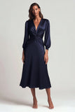 Robe formelle en satin marine à manches longues à manches longues froncées