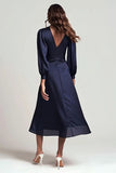 Robe formelle en satin marine à manches longues à manches longues froncées