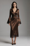 Robe formelle à manches longues en satin café avec fourreau et dentelle