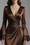 Robe formelle à manches longues en satin café avec fourreau et dentelle