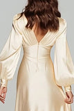 Robe formelle longue en satin champagne à col en V