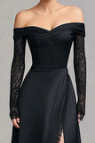 Robe formelle noire en satin sirène à épaules dénudées, manches longues