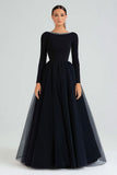 Robe formelle noire à manches longues, à col rond perlé et perles