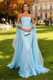 Robe formelle longue sirène sans bretelles bleu ciel avec ceinture