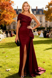 Longue robe formelle de sirène à une épaule bordeaux