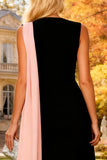 Robe formelle sirène noire à col bateau avec serpentin latéral