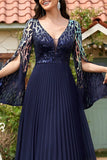 Robe marine à paillettes en V à col long plissé en mère de la mariée