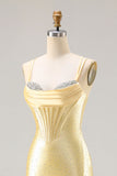 Corset de sirène jaune clair longue robe de bal perlée avec dentelle dans le dos