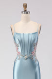 Corset sirène gris-bleu en dentelle perlée dans le dos, longue robe de bal avec fente