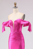Robe de bal longue de bal en forme de sirène fuchsia à épaules dénudées, corset perlé et fendue