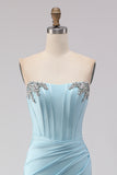 Corset de bal sirène brette bleu ciel à perles et buste