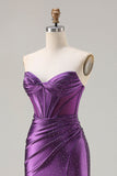 Corset sans bretelles perlé en sirène violet foncé longue robe de bal avec fente