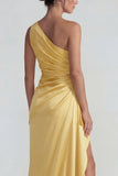 Jaune, une épaule, satin froncé à volants, fourreau long, robe formelle longue avec fente