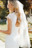 Robe de mariée longue à manches longues en dentelle en dentelle blanche avec fente