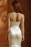 Robe longue de mariée en satin à bretelles blanches