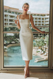 Robe de mariée longue en satin blanc à col carré