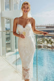 Robe de mariée en dentelle blanche à bretelles fines