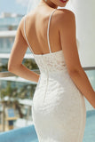 Robe longue de mariée en latelle, bretelles fines blanches