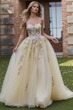 Robe longue de bal en A-line jaune clair à bretelles fines brodées en tulle