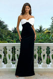 Robe formelle fourreau froncée noire et blanche sans bretelles