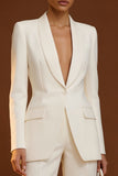 Costume d'affaires femme 2 pièces ivoire à col châle et boutonnage simple
