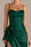 Robe longue de cérémonie à bretelles fines en satin vert foncé Fourreau
