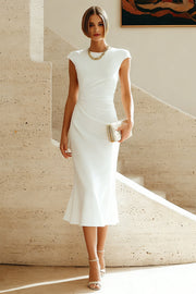 Robe sirène blanche col rond manches courtes