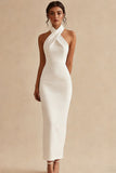 Robe blanche simple à fourreau nu-haut