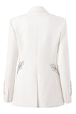 Blazer blanc à revers pointu perlé à un seul bouton,