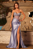 Robe longue de bal sans bretelles à perles en corset sirène-lilas avec fente