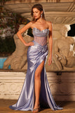 Robe longue de bal sans bretelles à perles en corset sirène-lilas avec fente