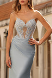 Corset sirène sans bretelles bleu poussiéreux en satin longue robe de bal avec perles