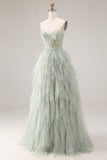 Longue robe de bal en tulle vert poussiéreux en ligne A à bretelles fines Corset avec volants