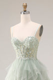 Longue robe de bal en tulle vert poussiéreux en ligne A à bretelles fines Corset avec volants
