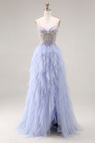 Robe de bal longue de bal en tulle appliquée à plume légère avec brides fines et volants