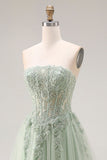 Corset de bal longue en tulle vert poussiéreux sans bretelles appliquée avec fente