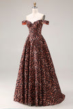 Coffee Leopard : une robe de bal longue à la ligne décollée de l’épaule