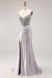 Robe de bal longue de bal scintillante gris clair en satin à perles et perlée