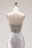 Robe de bal longue de bal scintillante gris clair en satin à perles et perlée