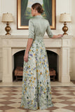 Robe Mother of the Bride imprimée en vert sauge avec manches