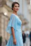 Chiffon bleu ciel A robe de mère de la mariée à col en V avec manches