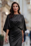 Robe noire de la mère de la mariée à la sirène noire froncée avec manches