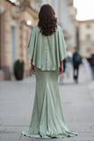 Robe de la mère de la mariée en satin vert sauge avec demi-manches