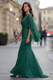 Robe noire sirène froncée de la mère de la mariée avec demi-manches
