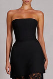 Robe longue en satin noire bretellée sans bretelles avec dendelle