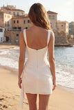 Robe bodycon mini ivoire bustier col carré froncée à volants