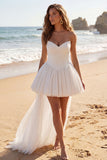 Petite robe de remise de diplôme Sweetheart ivory à fronçages en ligne A