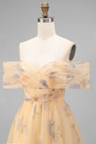 Robe midi en tulle jaune à fleurs dénusées avec volants