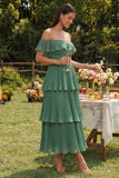 Robe midi en chiffon d’eucalyptus plissée à étages décollée sur l’épaule